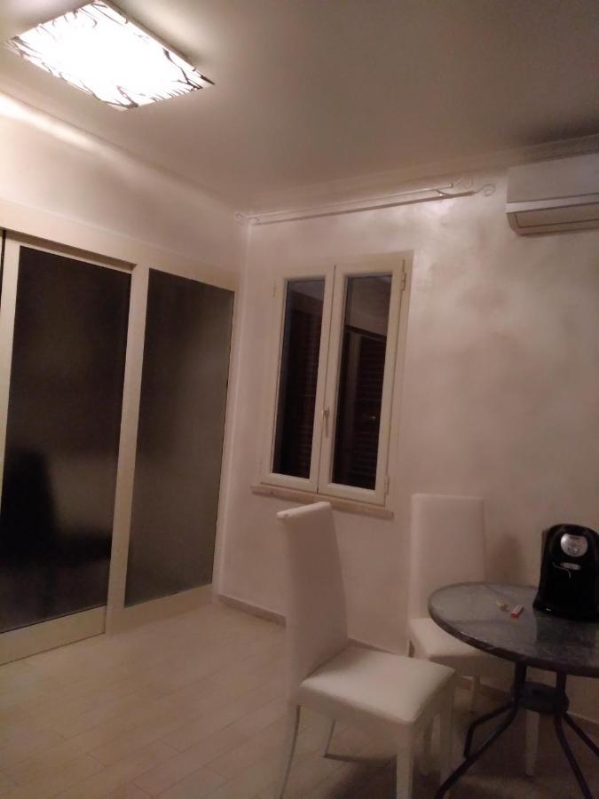 Rosilienza Suites Private Spa, Patio Garden Free Trasfer To & From Airport Fiumicino Exterior photo